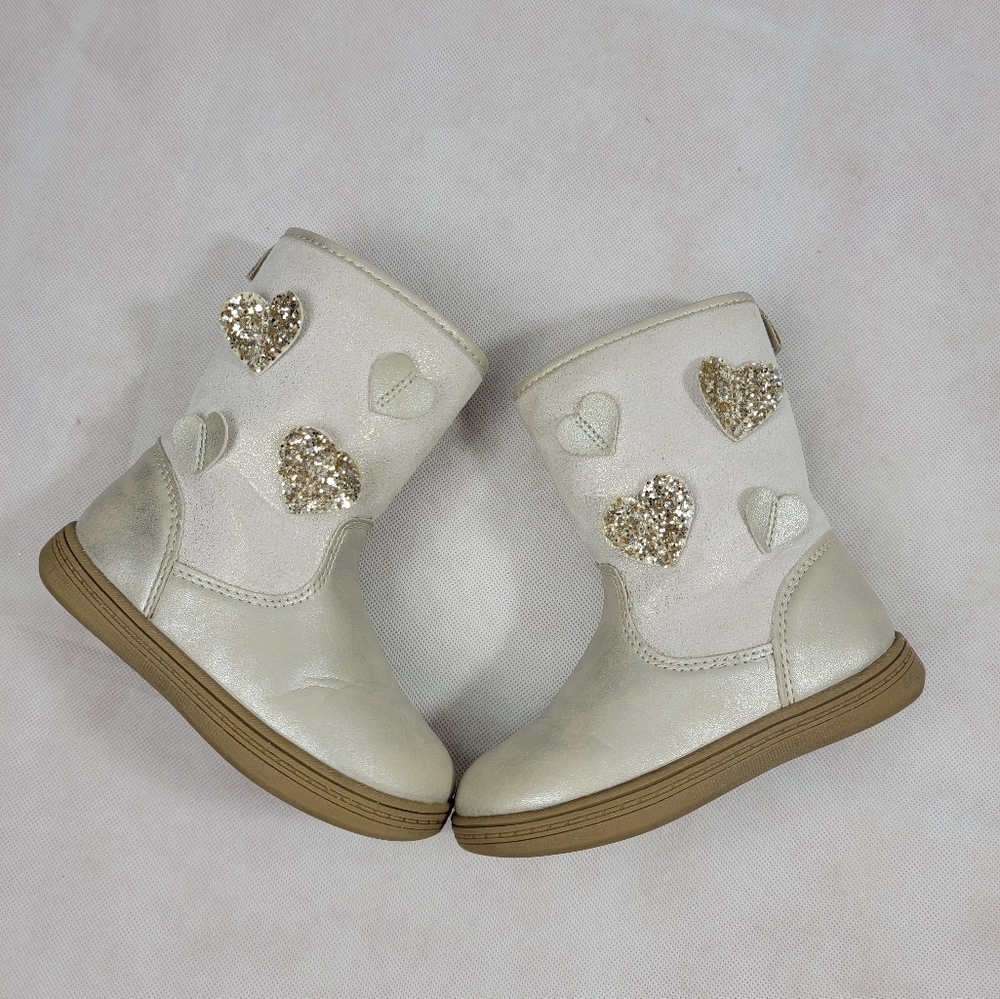 Carter's  boots with hearts  girls size 8